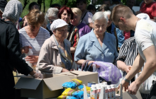 Община Кафедрального собора УПЦ провела акцию по выдаче продуктов киевским пенсионерам