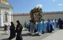 На Волыни тысячи верующих почтили Межиричскую икону Божьей Матери