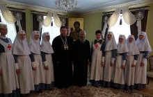 Митрополит Онуфрій благословив сестер милосердя новоствореної Марфо-Маріїнської обителі