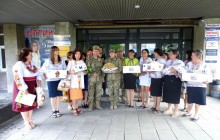 У Тернополі військовослужбовцям 66-го мобільного госпіталю передали українські однострої