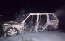 У Херсоні злочинці напали на ювелірний магазин і спалили автомобіль, тікаючи від поліції (фото)