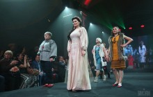 "Українські амазонки": у столичному Мистецькому арсеналі відбувся незвичний етнопоказ до Дня вишиванки (фото, відео)