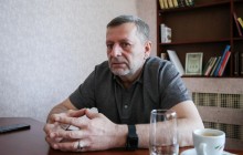Ахтем Чийгоз: Зараз Крим – це територія темряви. Коли ти знаєш, що твоє життя ні копійки не варте, світ пережив і більш серйозні трагедії, не відреагувавши, а навколо тебе ці шакали збираються