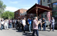 У Дніпрі вулицями урочисто пронесли новий сувій Тори