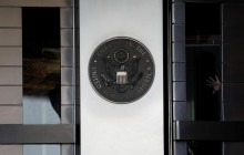 Американських дипломатів евакуювали з посольства в Кабулі на вертольоті