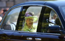 Елизавета II наказала отца Меган Маркл за его скандальное интервью