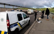 У Києві сталася стрілянина біля станції метро: поранені дві людини (фото)