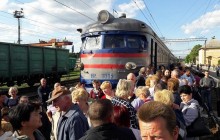 Не вистачило місця: на Львівщині пасажири заблокували рух електрички