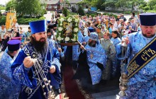 В Ізюм прибув список афонської чудотворної ікони, перед яким було звершено молебні в усіх монастирях Святої Гори