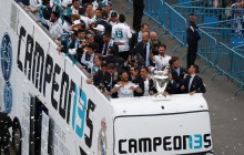 Реал отпраздновал победу в Лиге чемпионов с тысячами болельщиков в Мадриде (фотогалерея)