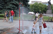 В Ривне установили охлаждающую водяную рамку