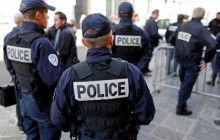 Во Франции автомобиль въехал в толпу возле клуба