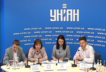 Електронні сигарети - нікотинова пастка для дітей