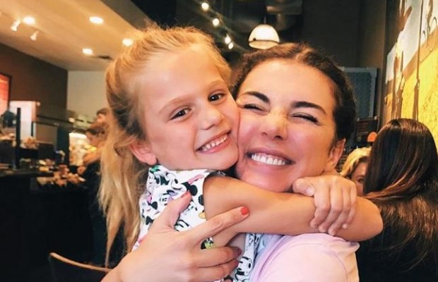 "Пошел против меня войной": экс-супруг Анны Седоковой хочет лишить ее родительских прав