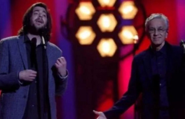 Євробачення-2018: переможець торішнього конкурсу в Києві Сальвадор Собрал заспівав з володарем Греммі (відео)