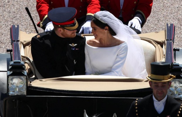 "Ми поцілуємося?": про що шепотілися принц Гаррі і Меган Маркл на весіллі (відео)