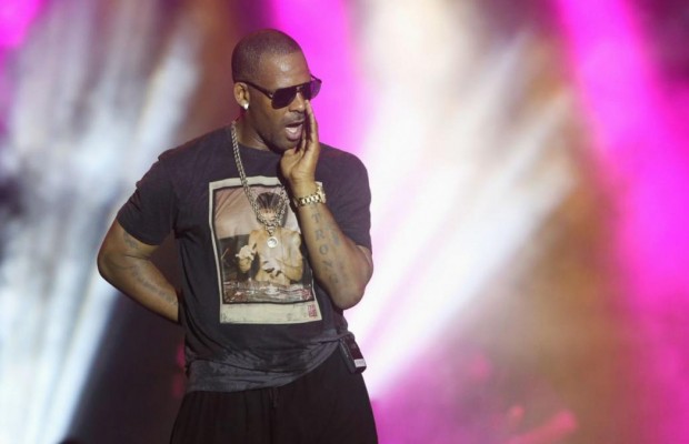 "Погрожував і принижував": відомого американського співака звинуватили у зґвалтуванні 20-річної дівчини