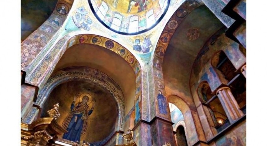 У столичному Софійському соборі відреставрують старовинні фрески та мозаїки