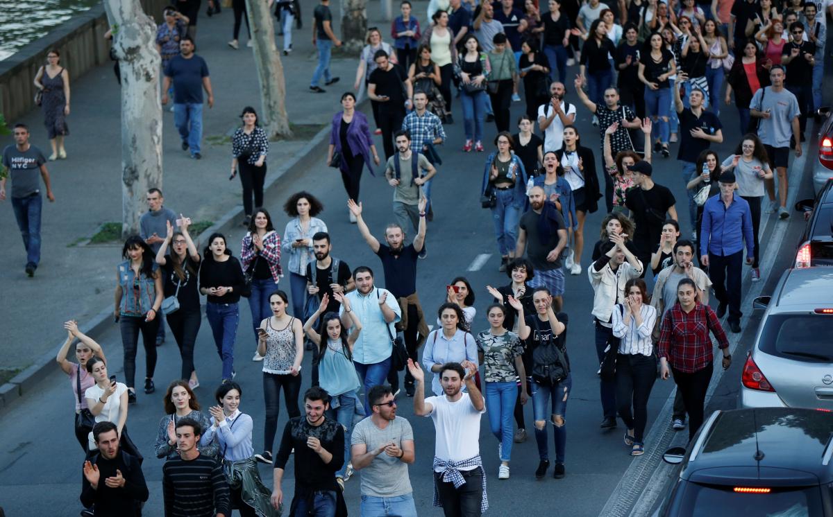 Учасники акції протесту в Грузії вимагають відставки уряду (фото)