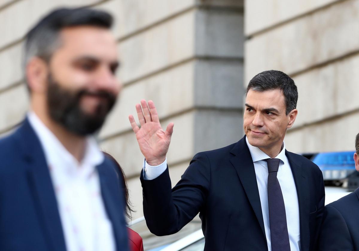 Педро Санчес отменил поездку на G-20 из-за коронавируса / фото REUTERS