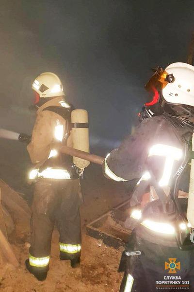 На Тернопільщині майже 3 години гасили пожежу в деревообробному цеху (фото) На Тернопільщині майже 3 години гасили пожежу в деревообробному цеху (фото)