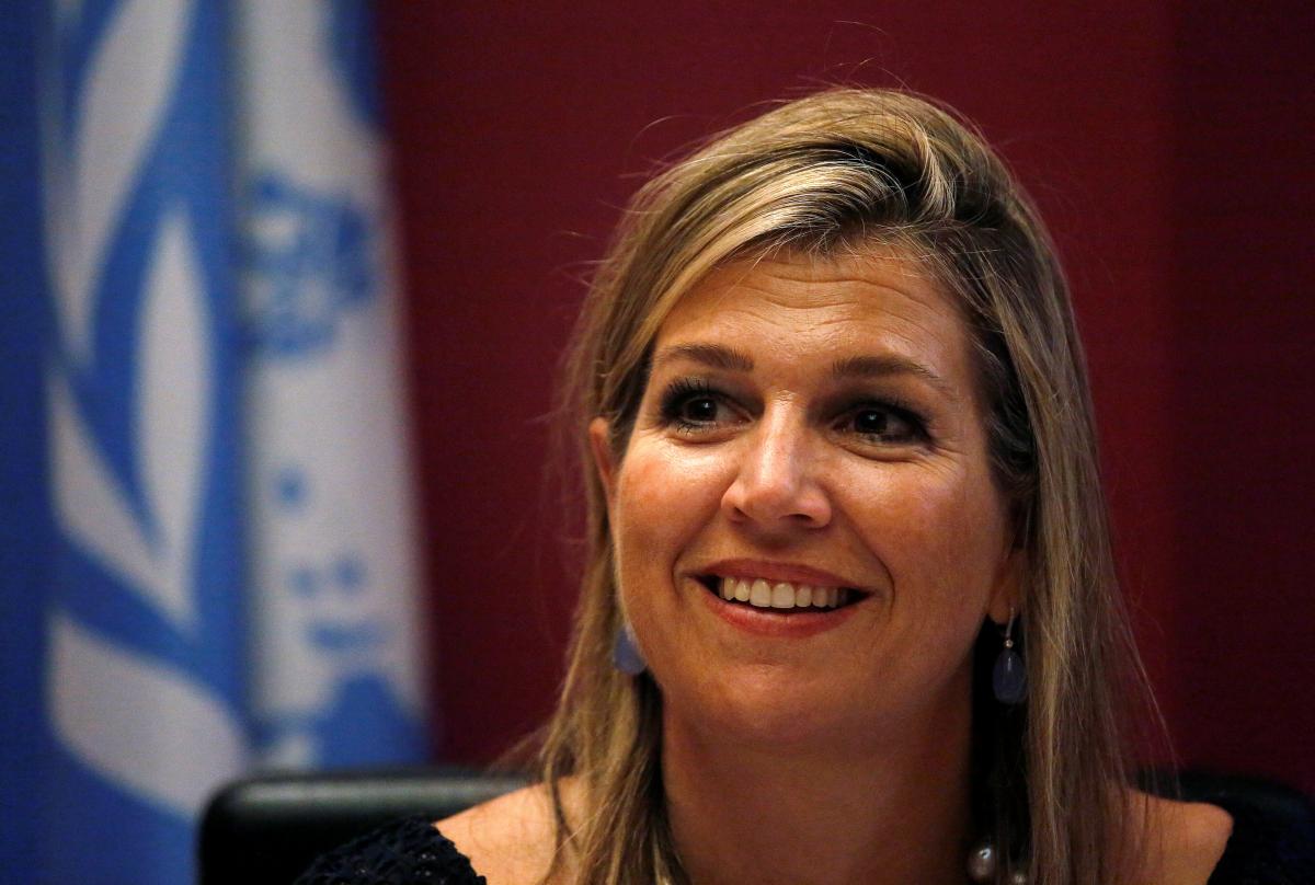 Королева Нідерландів Максима обрала блакитну вишиту сукню з орнаментом / REUTERS