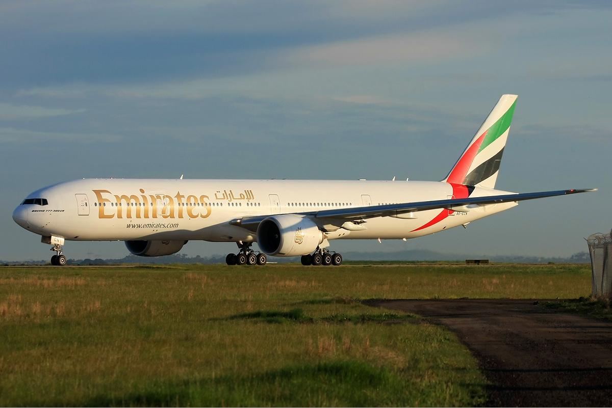 Emirates остановила практически всю полетную программу после 25 марта \ фото wikipedia.org / Mehdi Nazarinia