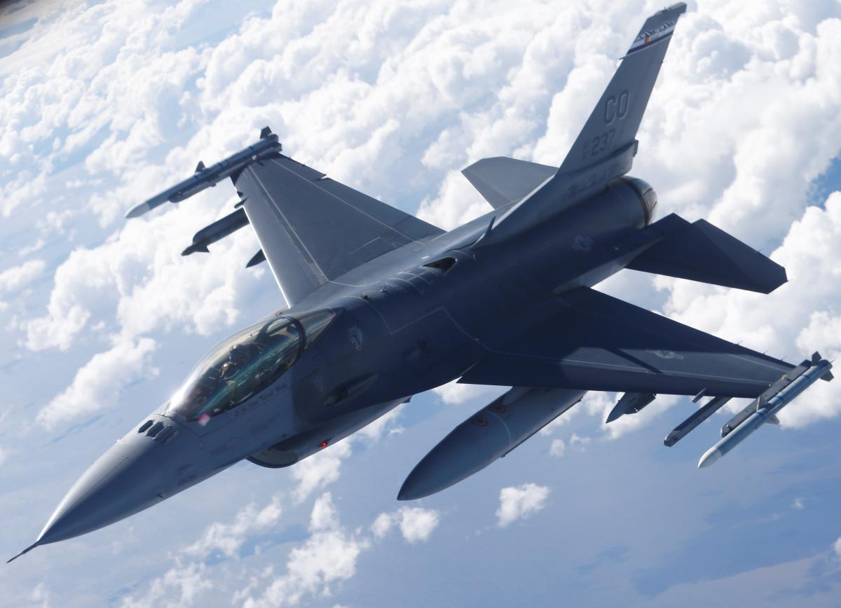 Надання Україні літаків F-16 може починатися з кількох ескадрилей / фото REUTERS