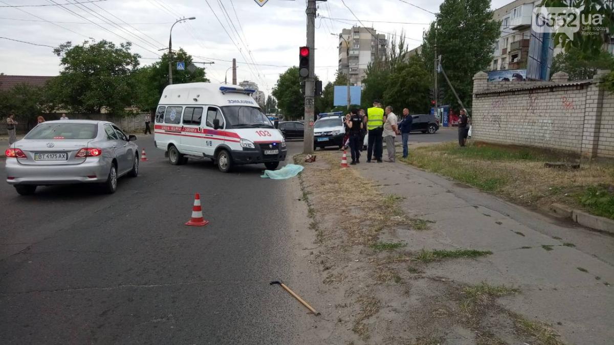 Жінка на зелене світло переходила дорогу / 0552.ua Жінка на зелене світло переходила дорогу / 0552.ua