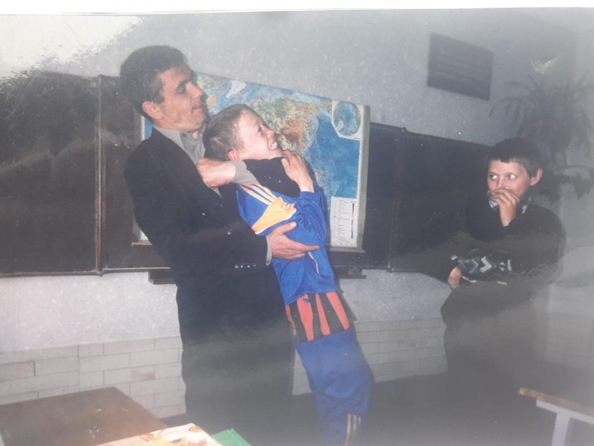 Активистка обвиняла учителя в избиении учеников / фото facebook.com/Інна Панченко Активистка обвиняла учителя в избиении учеников / фото facebook.com/Інна Панченко