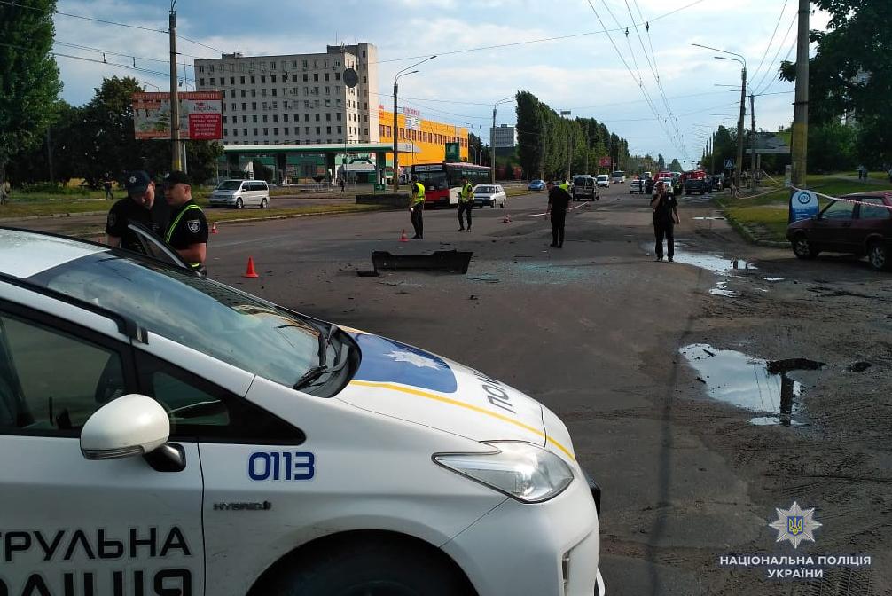 В Черкассах в результате взрыва автомобиля пострадал мужчина / фото ch.npu.gov.ua