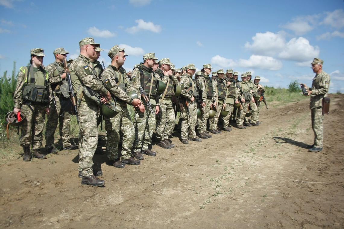 В ряды Вооруженных сил Украины призвано 500 офицеров запаса / фото Минобороны