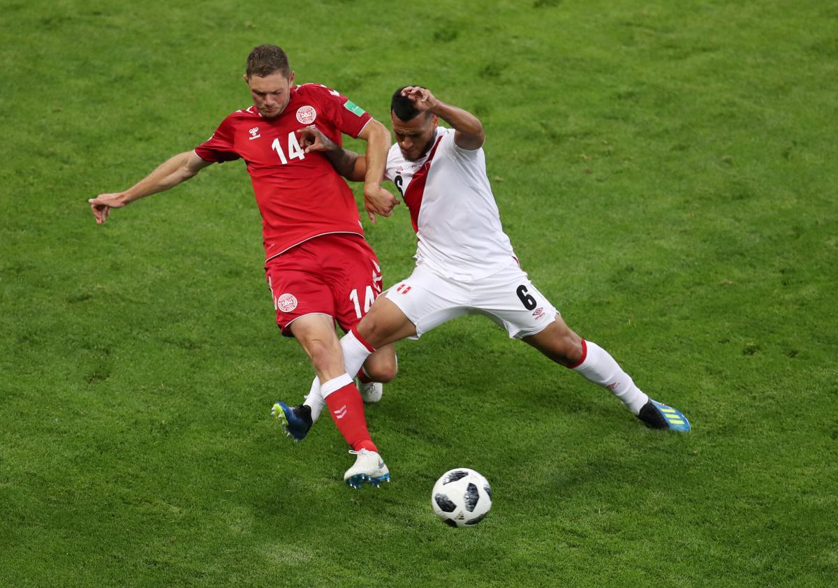 Збірна Данії у впертій боротьбі обіграла Перу / Reuters