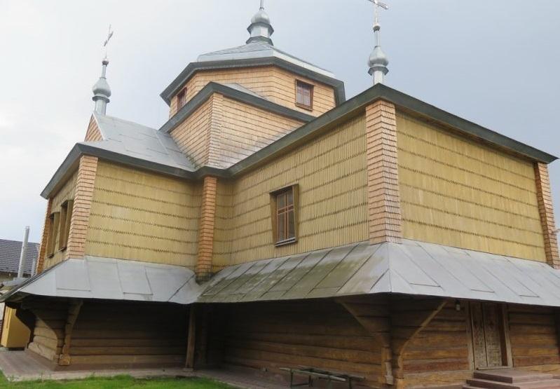 Деревянная церковь Святого Архистратига Михаила / gk-press.if.ua