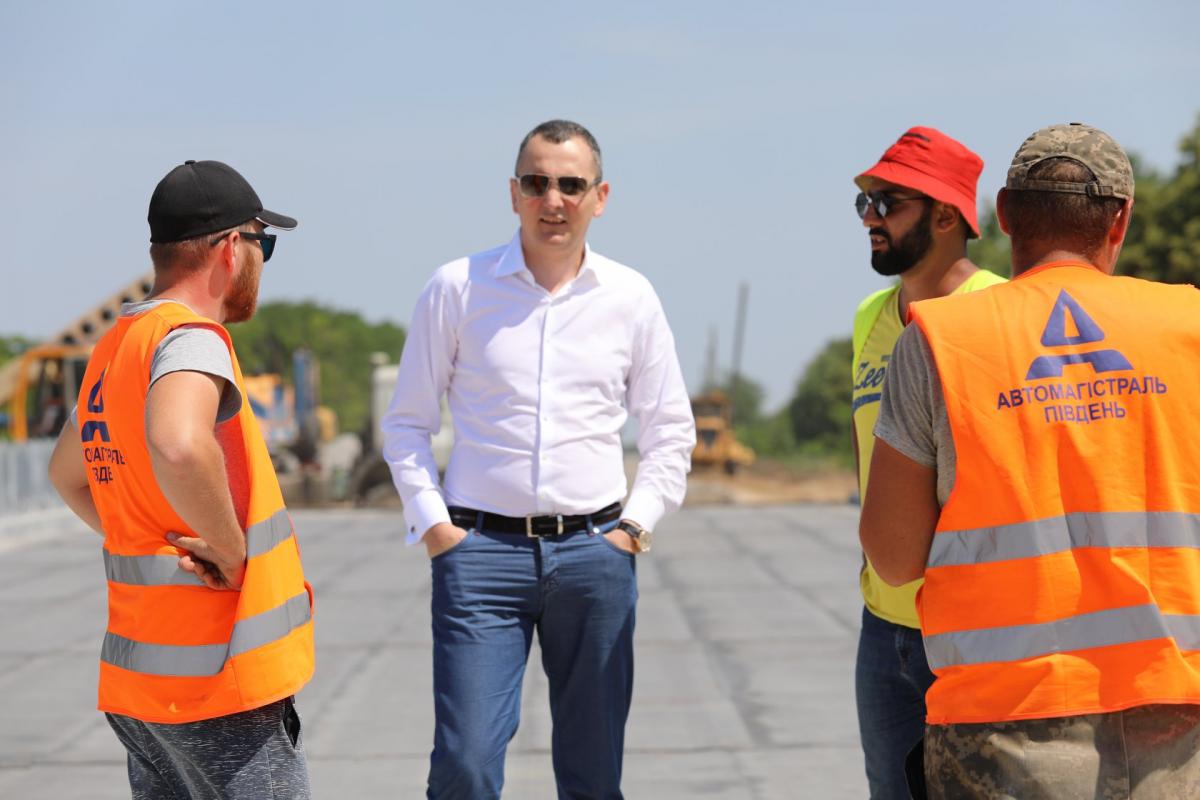 Юрій Голик: Об'їзна дорога навколо Дніпра в бік Запоріжжя готується до введення в експлуатацію Юрій Голик: Об'їзна дорога навколо Дніпра в бік Запоріжжя готується до введення в експлуатацію