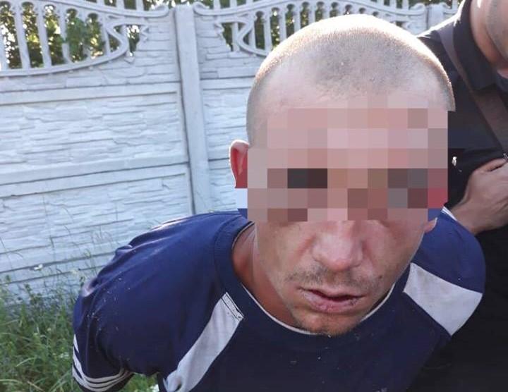 Полиция задержала насильника 10-летней девочки / фото facebook.com/Vyacheslav.Abroskin Полиция задержала насильника 10-летней девочки / фото facebook.com/Vyacheslav.Abroskin