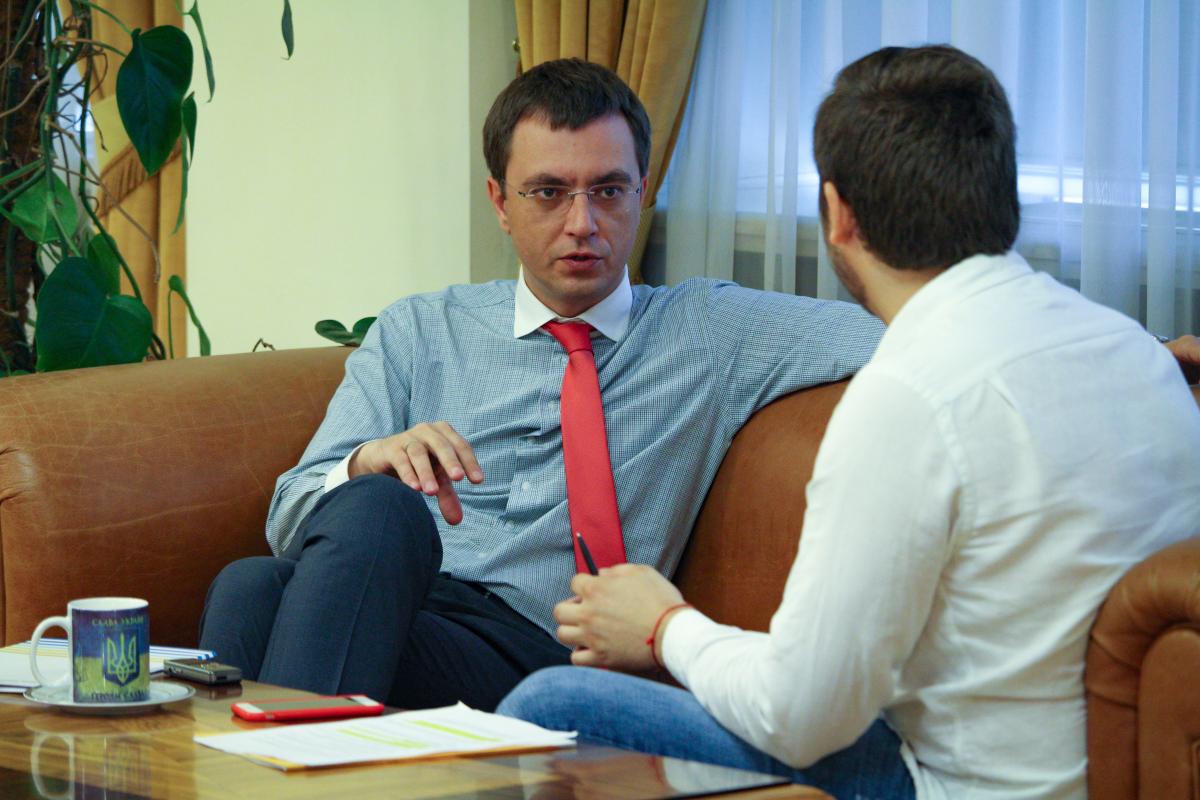 Омелян рассказал, когда могут начать строительство евроколии из Львова / фото УНИАН