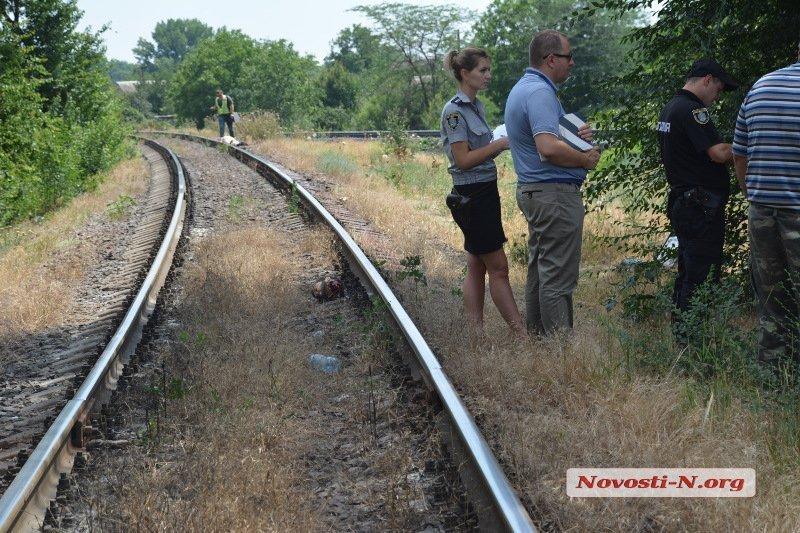 Самогубця в Миколаєві кинувся під поїзд через нещасливе кохання / фото Новости N Самогубця в Миколаєві кинувся під поїзд через нещасливе кохання / фото Новости N