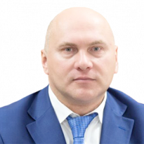 "У меня, как у руководителя, есть телефоны спецсвязи. Но эти телефоны молчат, они не звонят. Мы лишь протираем с них пыль. Никаких вводных по поводу моих действий я ни от кого не получаю"