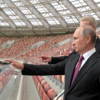 Путин разрешил использование нацистской символики