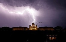 Швейцарія постраждала від сильного дощу та граду