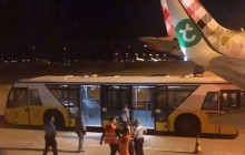 Літак екстрено сів через нестерпно смердючого пасажира: його сусіди непритомніли