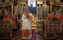 Митрополит Онуфрій сказав, що церковні питання мають вирішувати священнослужителі, а не політики