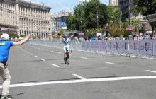 Українка Висоцька і білоруський велогонщик Самойлов виграли гонку на Майдані