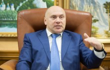Віталій Трубаров: У мене, як у керівника, є телефони спецзв'язку. Але ці телефони мовчать, вони не дзвонять. Ми лише протираємо з них пил. Ніяких команд з приводу моїх дій я ні від кого не отримую