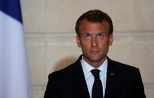 Макрон порівняв розмову з Трампом про мита із сосисками