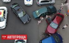 В Одессе пьяная женщина на Jaguar вызвала масштабное ДТП (видео)