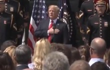 Трамп потрапив у курйозну ситуацію через гімн (відео)