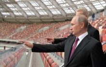 Путин разрешил использование нацистской символики