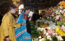 В Симферополе почтили память святителя Луки Крымского и освятили на его мощах медицинские халаты